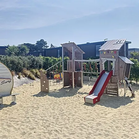 Mobil-home Confort 4 Pers, A 200m Plage, Terrasse, Piscine Chauffee, Parking, Wi-fi Gratuit - Fr-1-361a-83 度假居 *