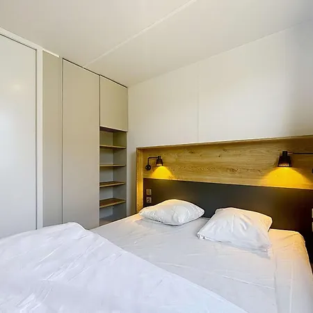 度假居 Mobil-home Confort 4 Pers, A 200m Plage, Terrasse, Piscine Chauffee, Parking, Wi-fi Gratuit - Fr-1-361a-83 *