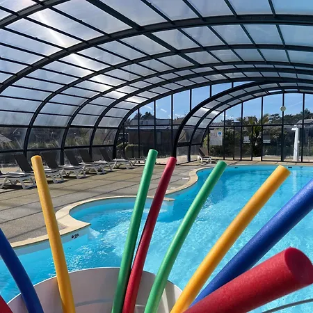 Mobil-home Confort 4 Pers, A 200m Plage, Terrasse, Piscine Chauffee, Parking, Wi-fi Gratuit - Fr-1-361a-83 *