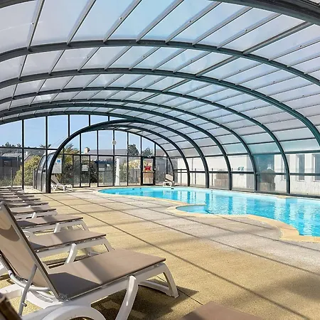Holiday home Mobil-home Confort 4 Pers, A 200m Plage, Terrasse, Piscine Chauffee, Parking, Wi-fi Gratuit - Fr-1-361a-83 *