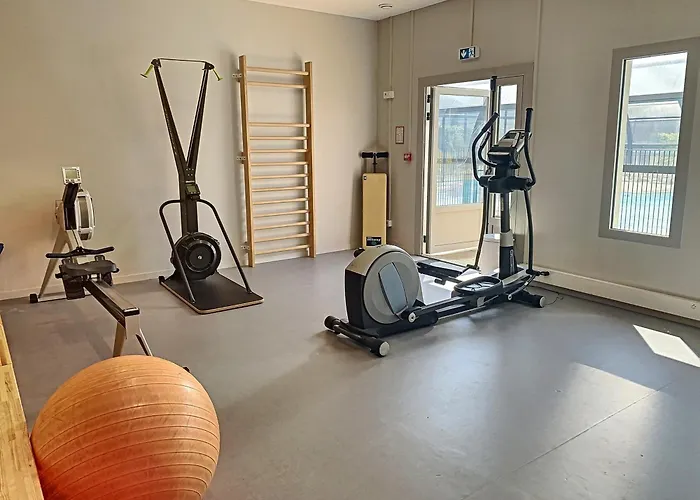 Mobil-home Confort 4 Pers, A 200m Plage, Terrasse, Piscine Chauffee, Parking, Wi-fi Gratuit - Fr-1-361a-83 * Jullouville-les-Pins