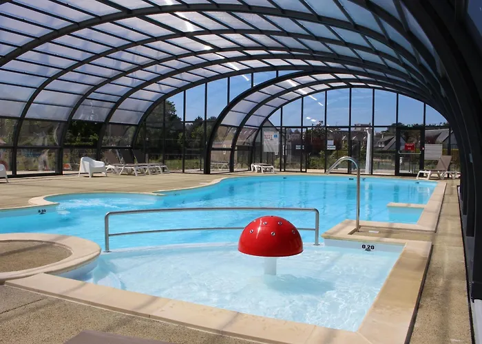 Ferienhaus Mobil-home Confort 4 Pers, A 200m Plage, Terrasse, Piscine Chauffee, Parking, Wi-fi Gratuit - Fr-1-361a-83